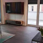 Apartment Bg Living & Hosting - Stylish Luxury In The Center - Parking, Wifi & Washing Machine Trier