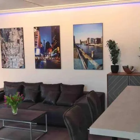 Bg Living & Hosting - Stylish Luxury In The Center - Parking, Wifi & Washing Machine Trevír