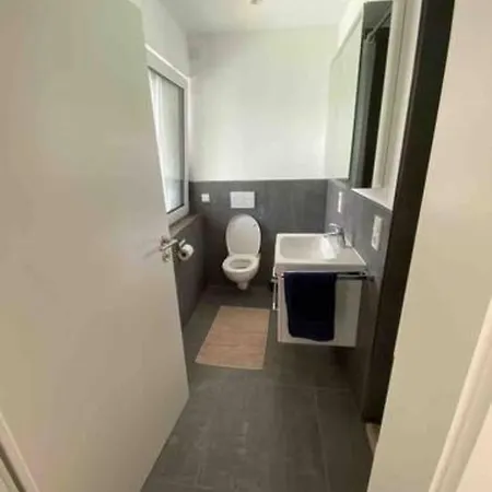 Bg Living & Hosting - Stylish Luxury In The Center - Parking, Wifi & Washing Machine Appartement Trèves