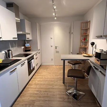 アパート Bg Living & Hosting - Stylish Luxury In The Center - Parking, Wifi & Washing Machine *