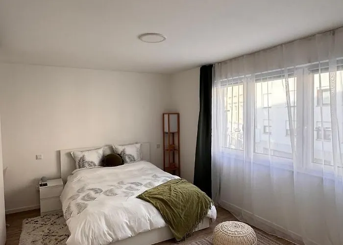 Bg Living & Hosting - Stylish Luxury In The Center - Parking, Wifi & Washing Machine トリーア