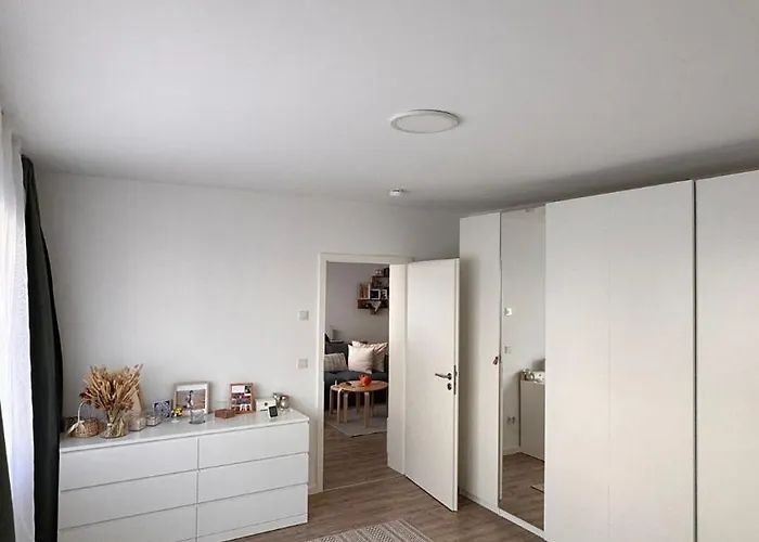 Bg Living & Hosting - Stylish Luxury In The Center - Parking, Wifi & Washing Machine トリーア